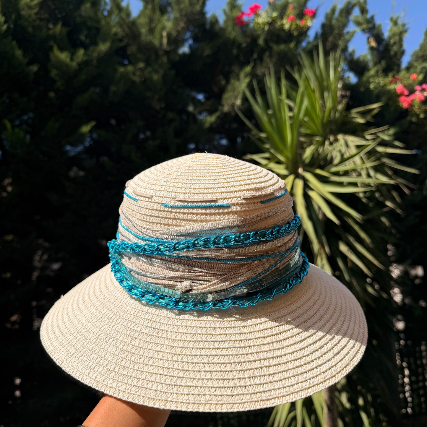 Chain hat