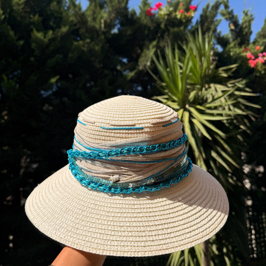 Chain hat