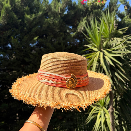 Liora hat